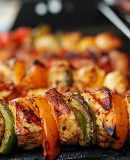 Brochette de porc et poivron au barbecue