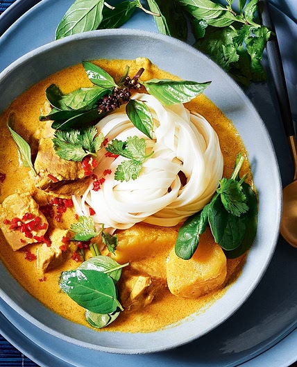 Thai curry noodle soup