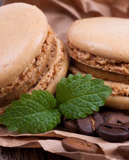 Macarons au café