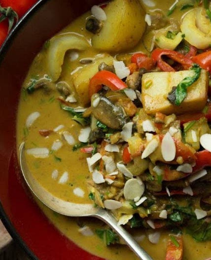 Vietnamese Coconut & Tempeh Curry