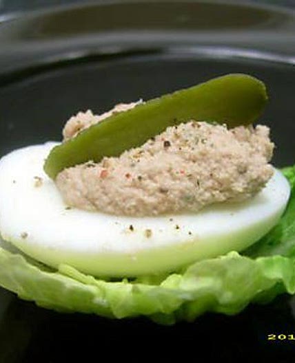 Oeufs farcis à la mousse de thon