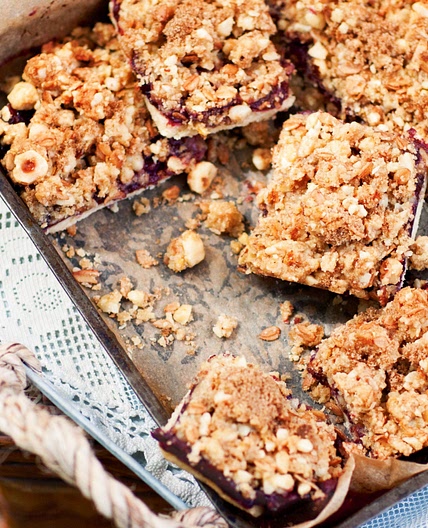 Apple and blackberry bars with hazelnut crumble