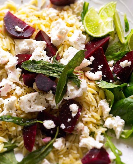 Nudelsalat mit Roter Bete