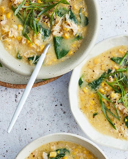 Slow cooker chicken & corn soup