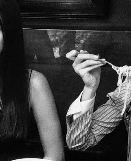 Gigi Hadid’s Spicy Vodka Pasta Recipe Tonight
