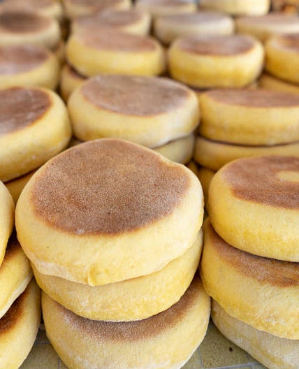 Esponjosas gorditas de leche condensada en sartén, ¡en solo 20 minutos!