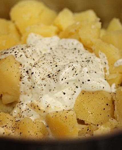 Skinny Garlic Mashed Potatoes