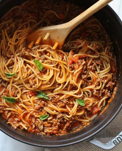 One-Pot Spaghetti and Meat Sauce (Stove-Top recipe)