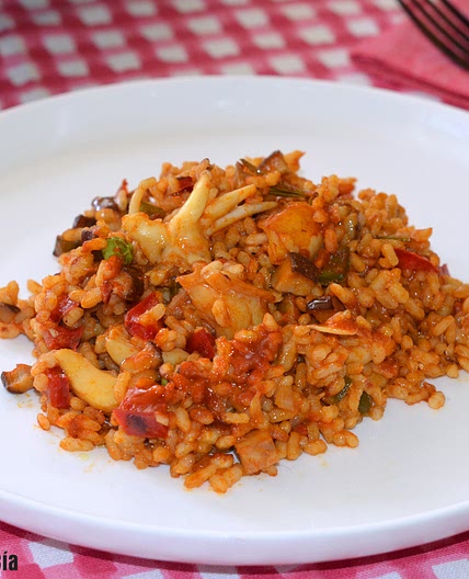 Arroz con sepia, shiitake y romero, una receta de arroz en paella para disfrutar en familia