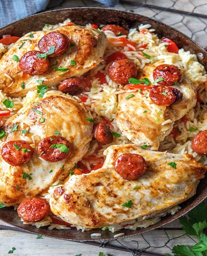 🇪🇸 Chicken with Chorizo & Bell Peppers