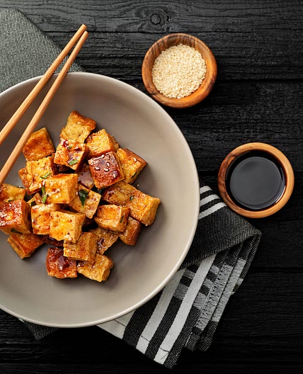 Healthy, crispy, filling: Black pepper tofu recipe | Shaking My Tofu