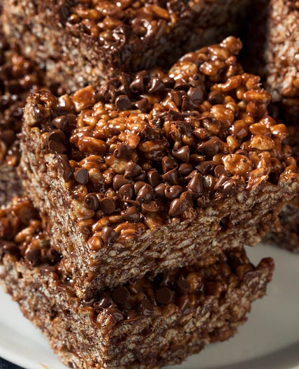 Healthy, 4-ingredient chocolate rice crispy treats with superfoods! | Shaking My Tofu