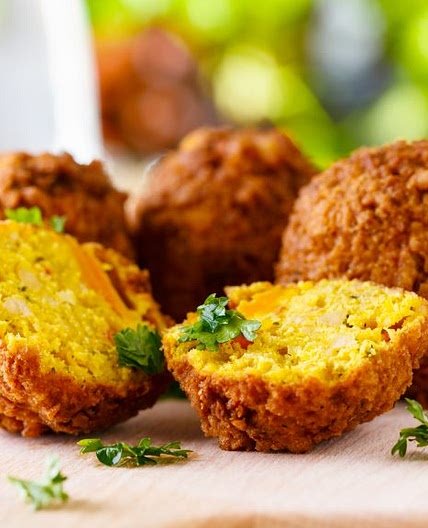 The easiest, healthiest falafel! Baked or air-fried and with or without oil!
