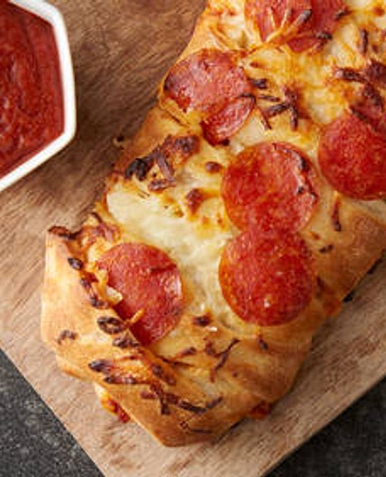 Stuffed Pepperoni Pizza Braid