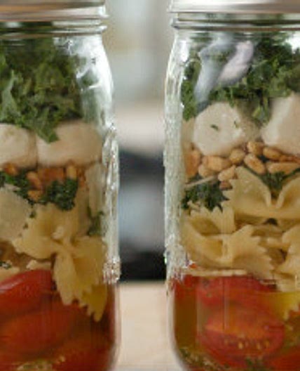 Kale-Pasta Mason Jar Salad