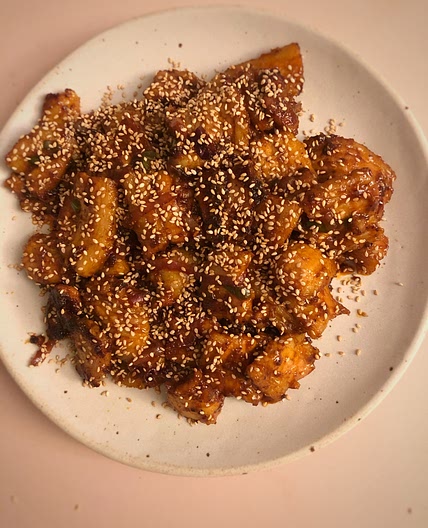 Spicy Stir-Fried Pork (Dwaejigogi-bokkeum)