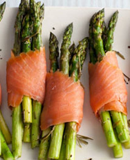 Giada’s Asparagus and Smoked Salmon Bundles