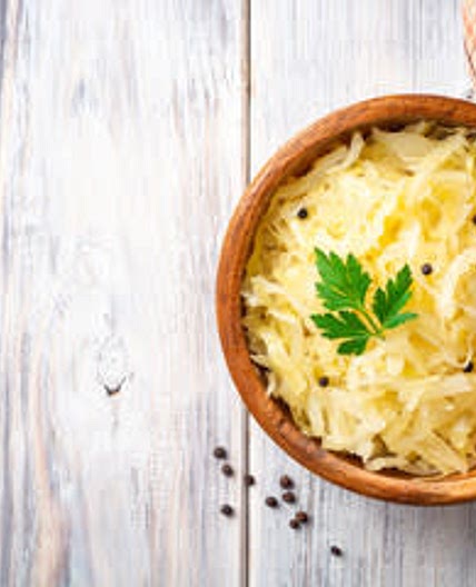 White Cabbage & Turmeric Sauerkraut