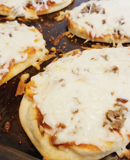 Naan Pizza