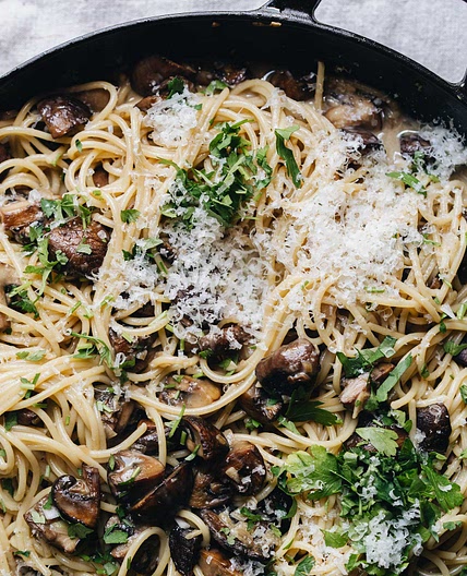 Vegetarian carbonara with mushrooms, miso and parmesan