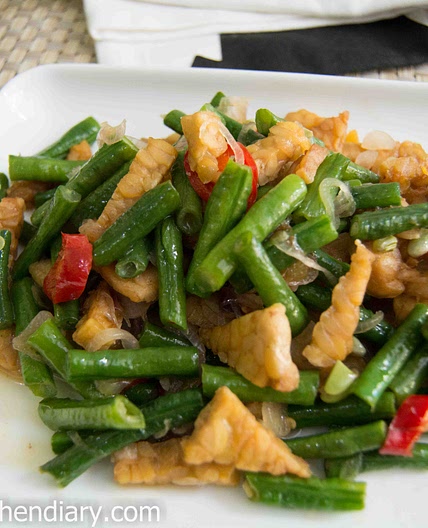 Long Bean and Tempeh Simple Stir Fry