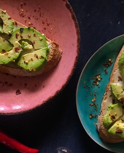Avocado toast with chilli flakes and olive oil