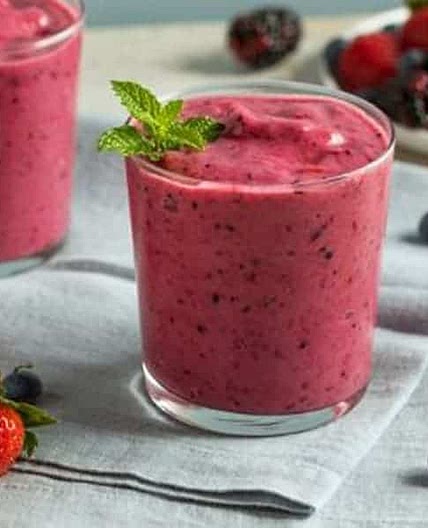 Low Carb Smoothies – Keto Smoothie (The Essentials!)