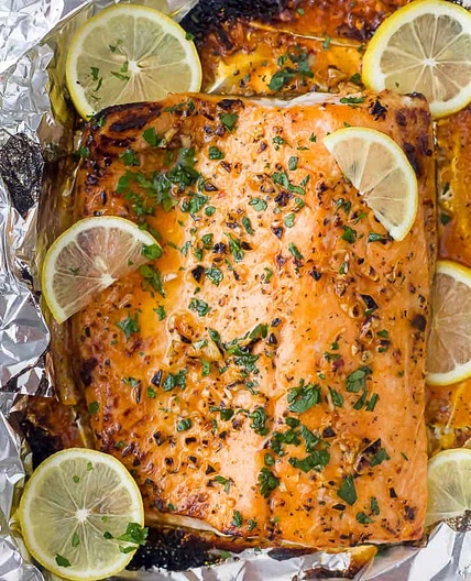20 Minute Garlic Butter Baked Salmon in Foil