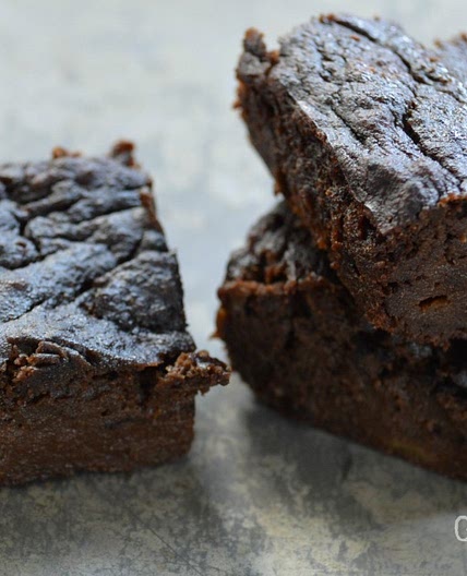 Fudgy Banana Bars (Paleo, AIP, Vegan)