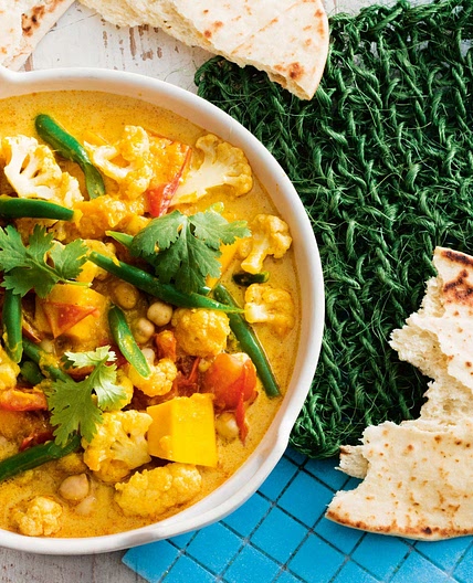 Creamy chickpea and vegetable curry