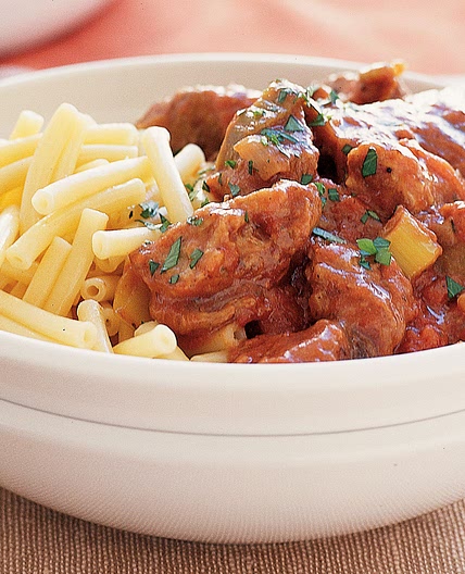 Rich tomato beef casserole