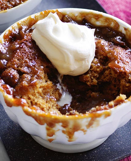 Sticky date self-saucing puddings