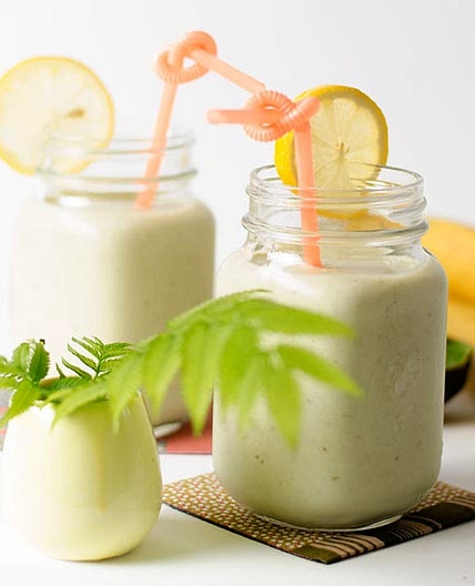 The Best Three-Ingredient Avocado Smoothie