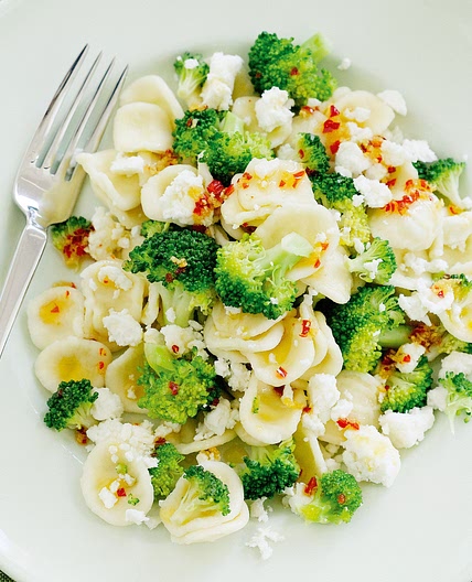 Pasta with broccoli and feta