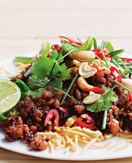 Sticky pork and crispy noodle salad