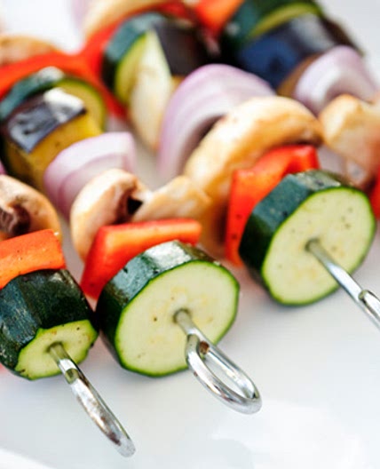 Brochettes de légumes grillés au citron