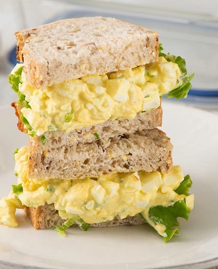 Sandwich à la salade aux œufs