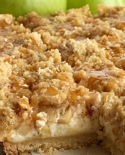 Caramel Apple Cheesecake Bars