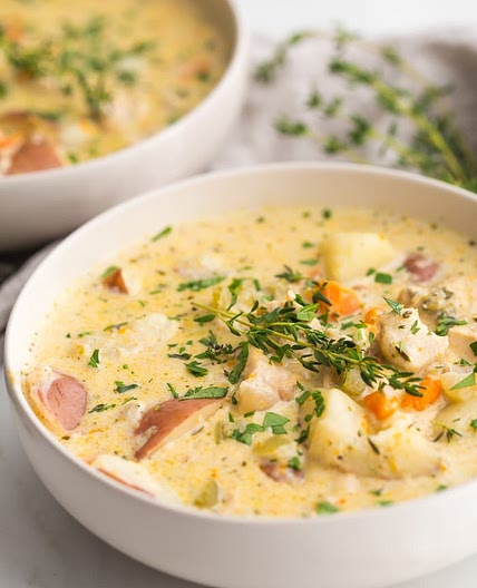 Healthy Chicken Pot Pie Soup (Paleo, Whole30)