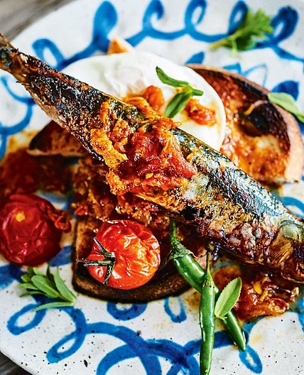 Salted sardines with tomato nahm prik