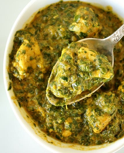 Chicken Saag (Chicken and Spinach Curry)