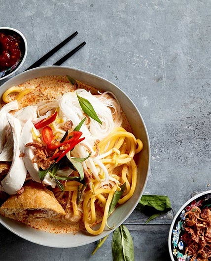Malaysian chicken curry laksa