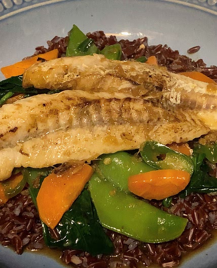 Lemongrass, ginger and lime fish with red rice (low sodium)