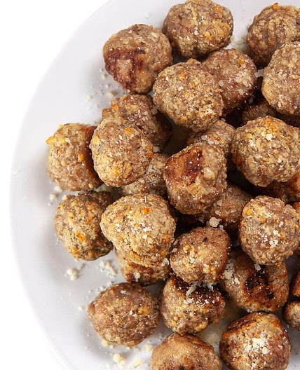 CHICKEN PARMESAN MEATBALLS FOR THE ENTIRE FAMILY