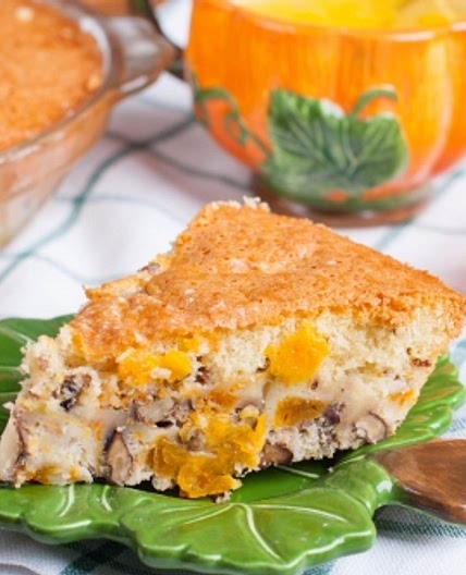 Ароматная тыквенная шарлотка с орехами