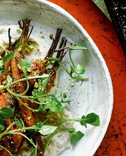 Vegan Spiced Roasted Carrots with Garlic White Bean Mash