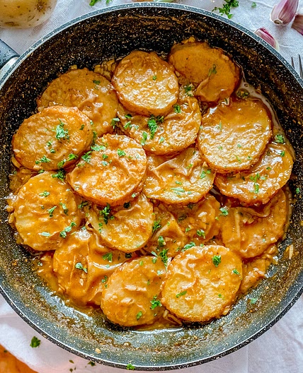 Patatas a la Importancia (Important Potatoes)
