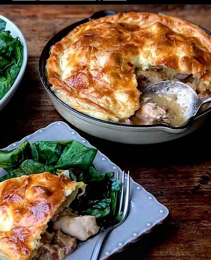  Chicken and bacon pie 