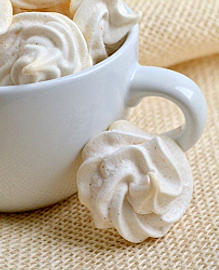 Eggnog Meringues