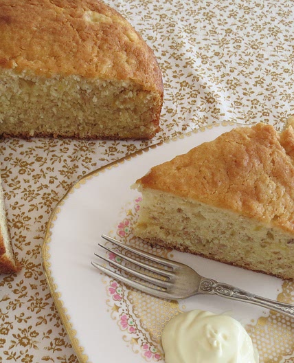 Easy Banana Cake Recipe